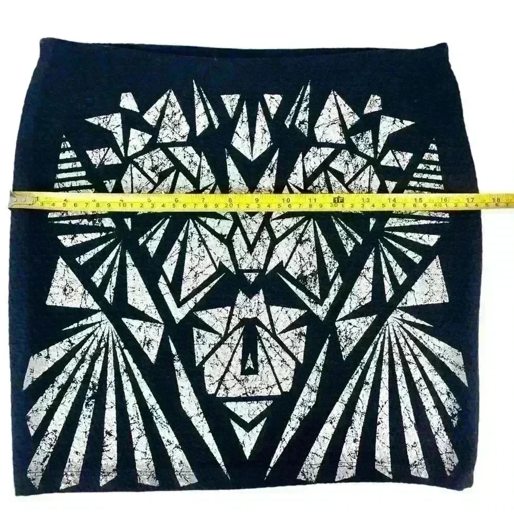 Vero Moda  Silver Black Mini Skirt size M Sparkly Geometric design 90s Y2k Party - Picture 12 of 14